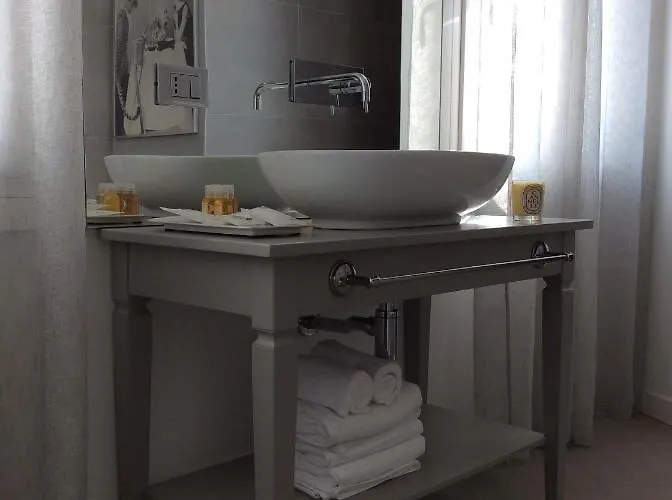 ゲストハウス Fiorentino 3*